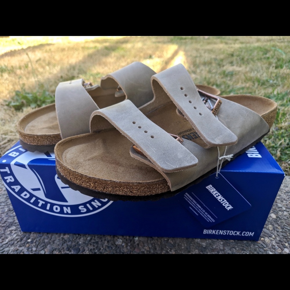 NWT Birkenstock Sandals in Tobacco